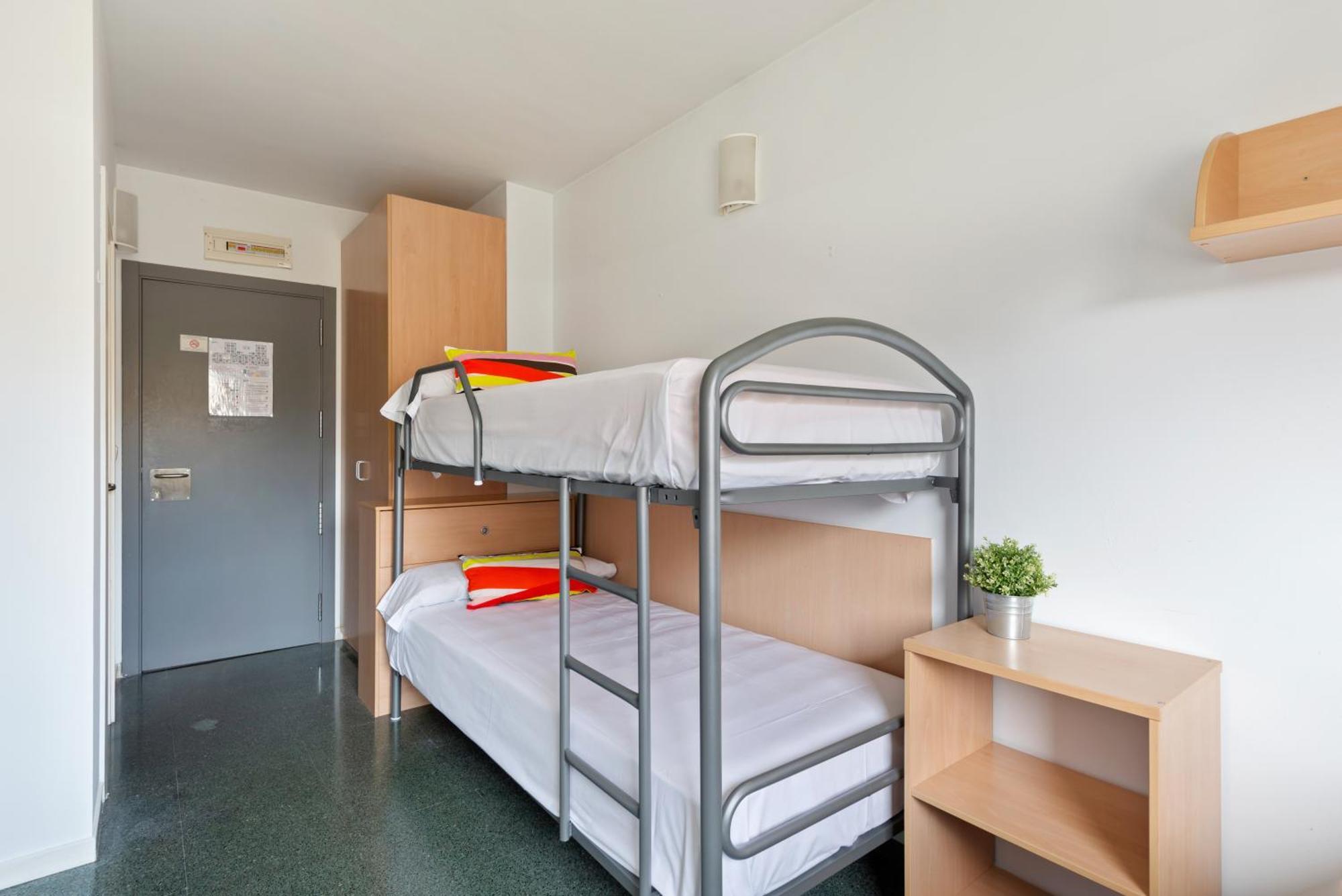 Apartmán Residencia Resa Tomas Alfaro Fournier Vitoria-Gasteiz Exteriér fotografie