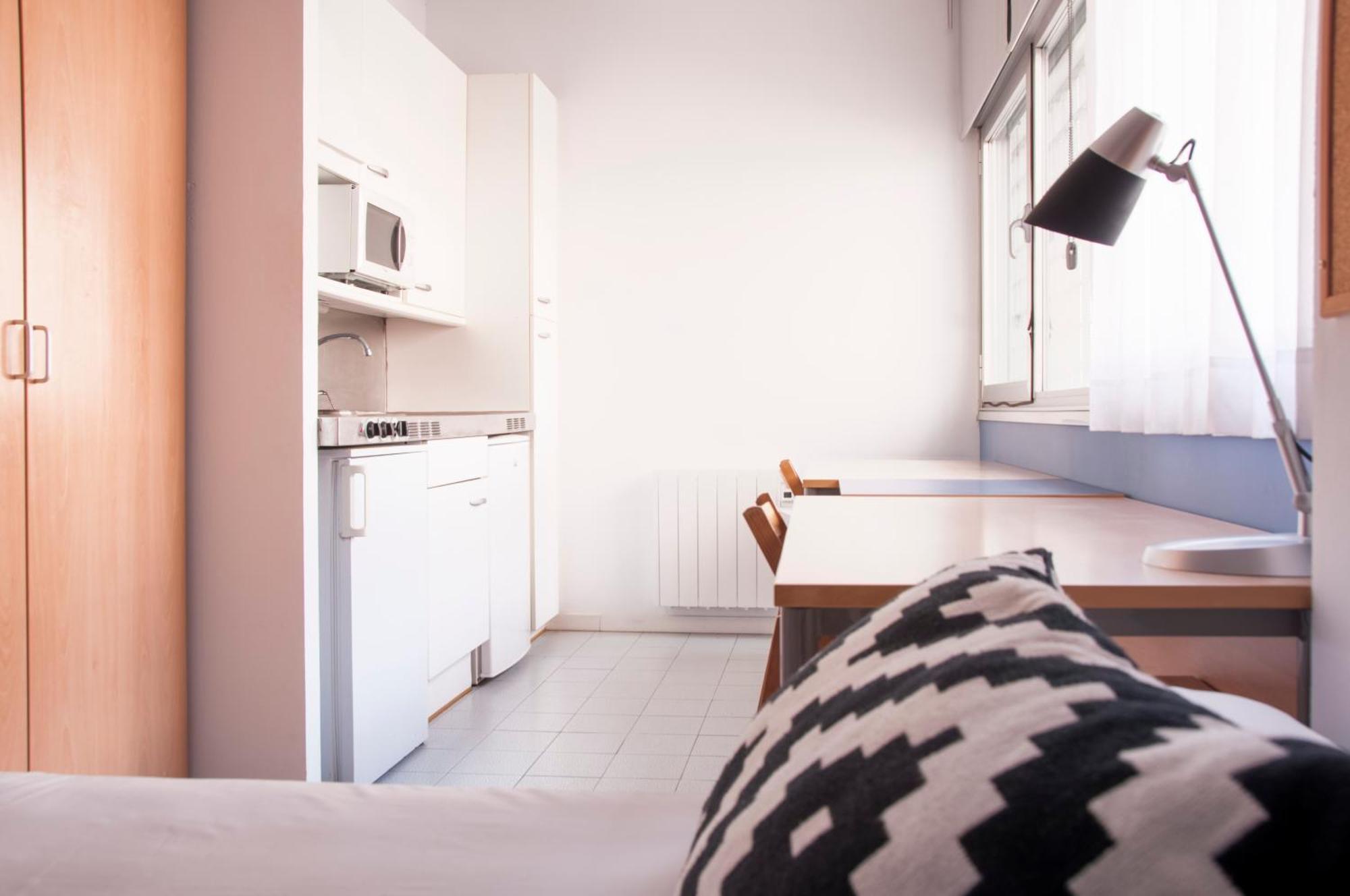 Apartmán Residencia Resa Tomas Alfaro Fournier Vitoria-Gasteiz Exteriér fotografie