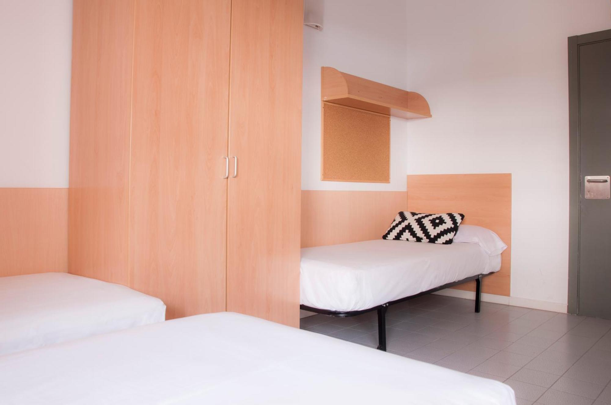 Apartmán Residencia Resa Tomas Alfaro Fournier Vitoria-Gasteiz Exteriér fotografie